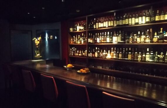 幡ヶ谷のBAR木蓮でデザートをお楽しみ下さい